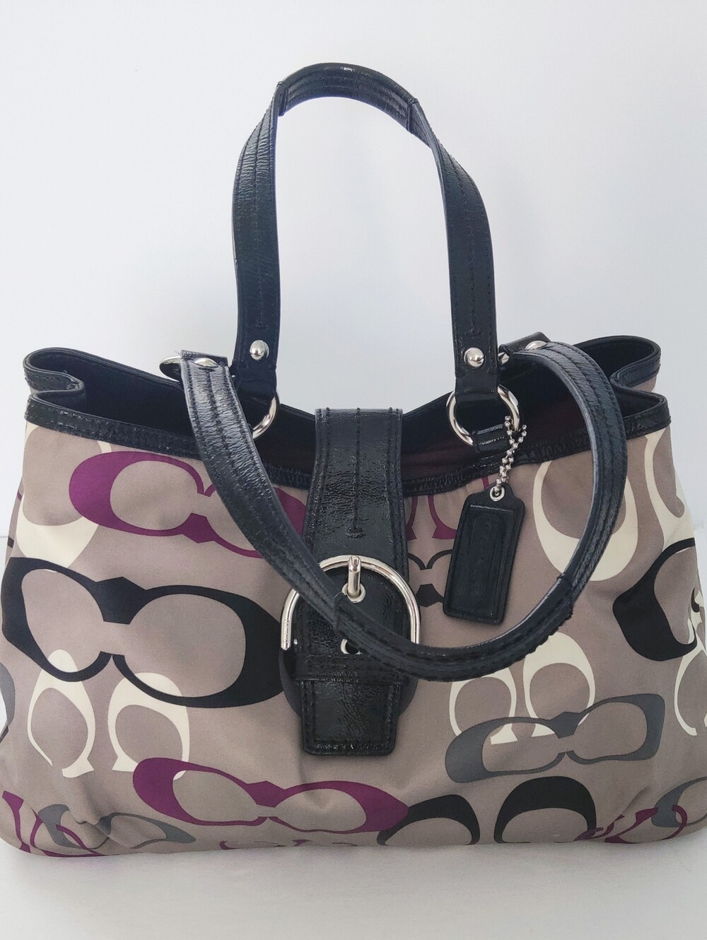 Coach F19458 Signature Shoulder Tote in Taupe, Black & Purple. Pre-owned.